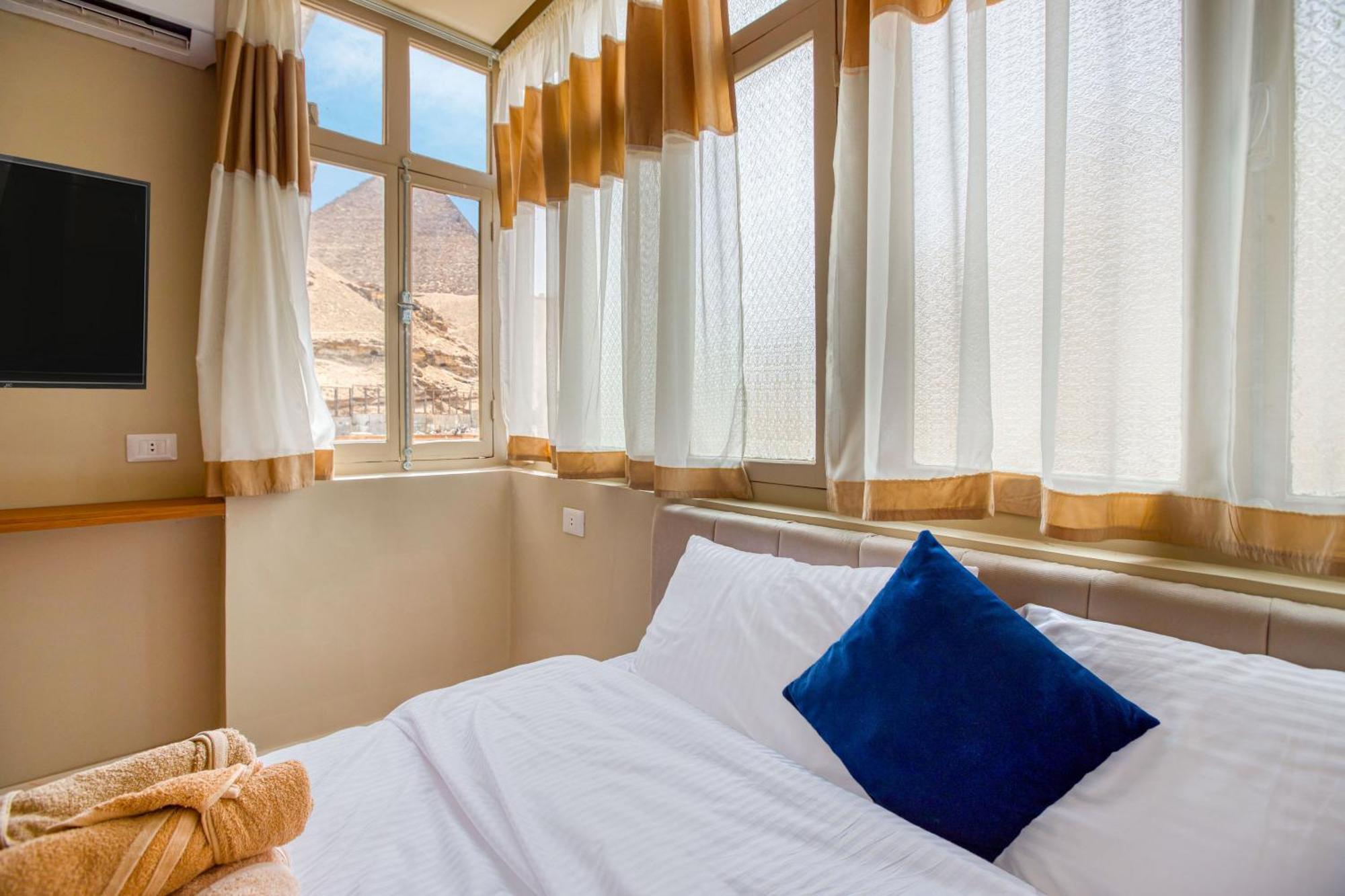 The Grand Pyramids View Hotel Kafret el-Gabal Стая снимка