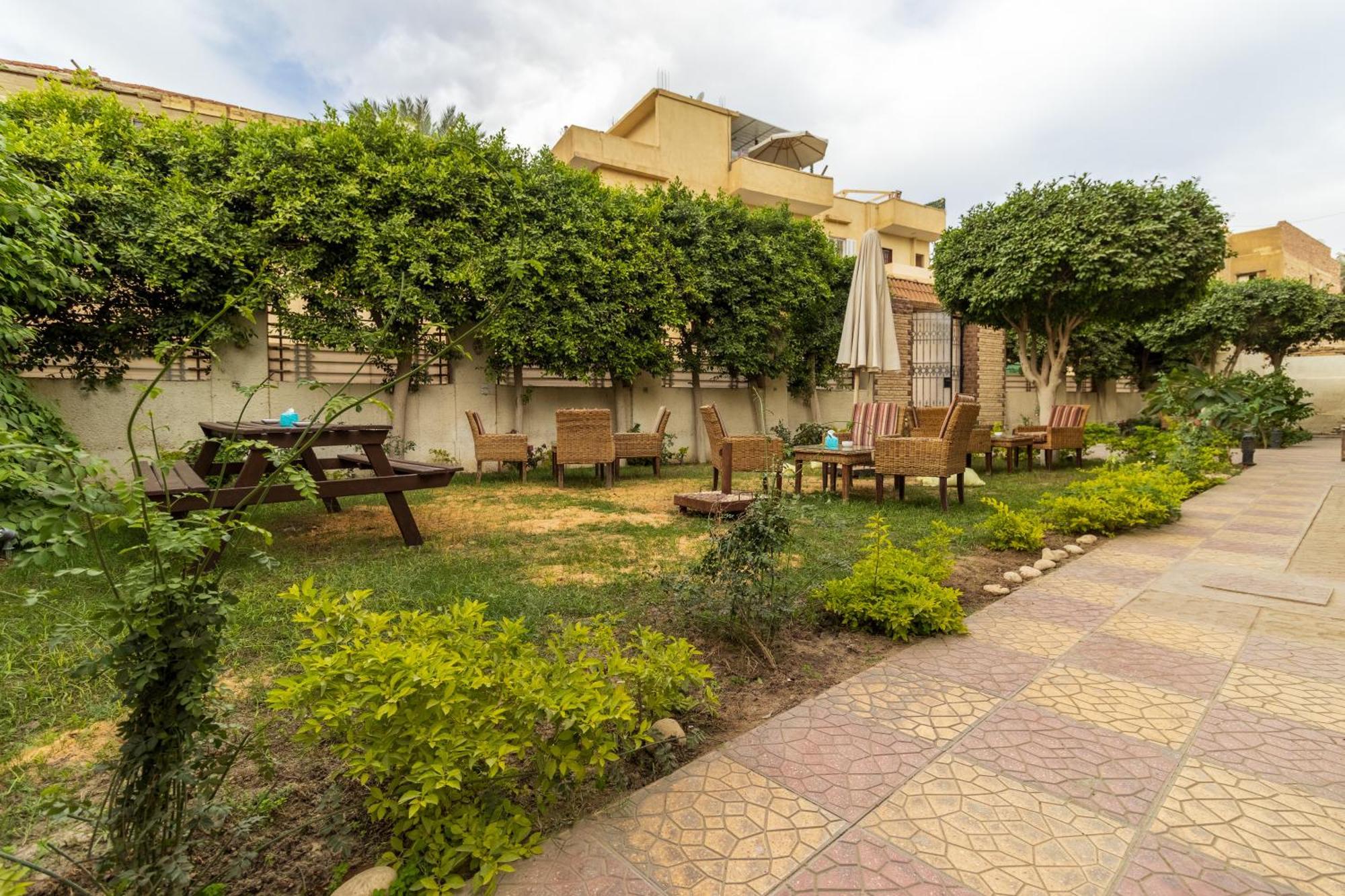 The Grand Pyramids View Hotel Kafret el-Gabal Екстериор снимка